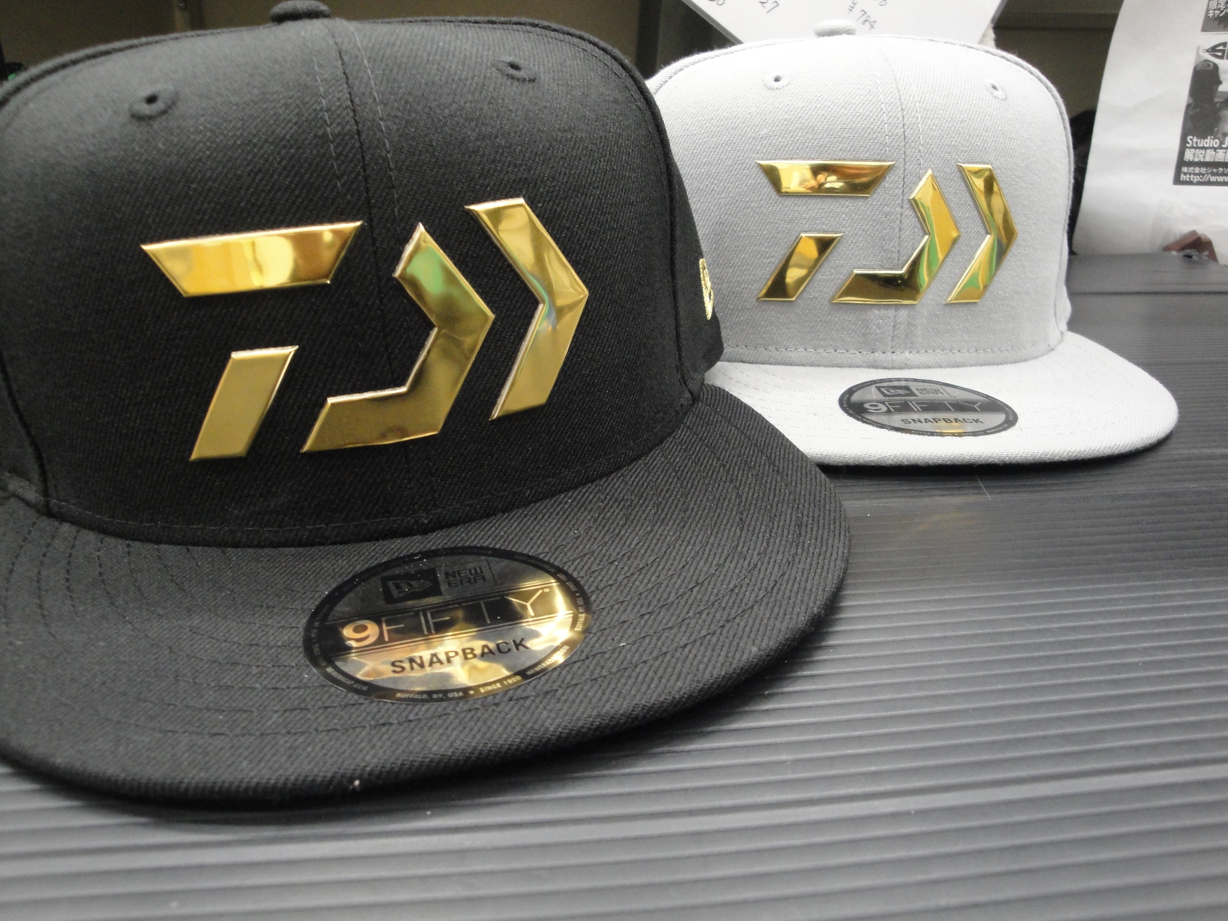 ダイワ NEWERAとのコラボキャップ入荷！ | 釣り具のマルハン