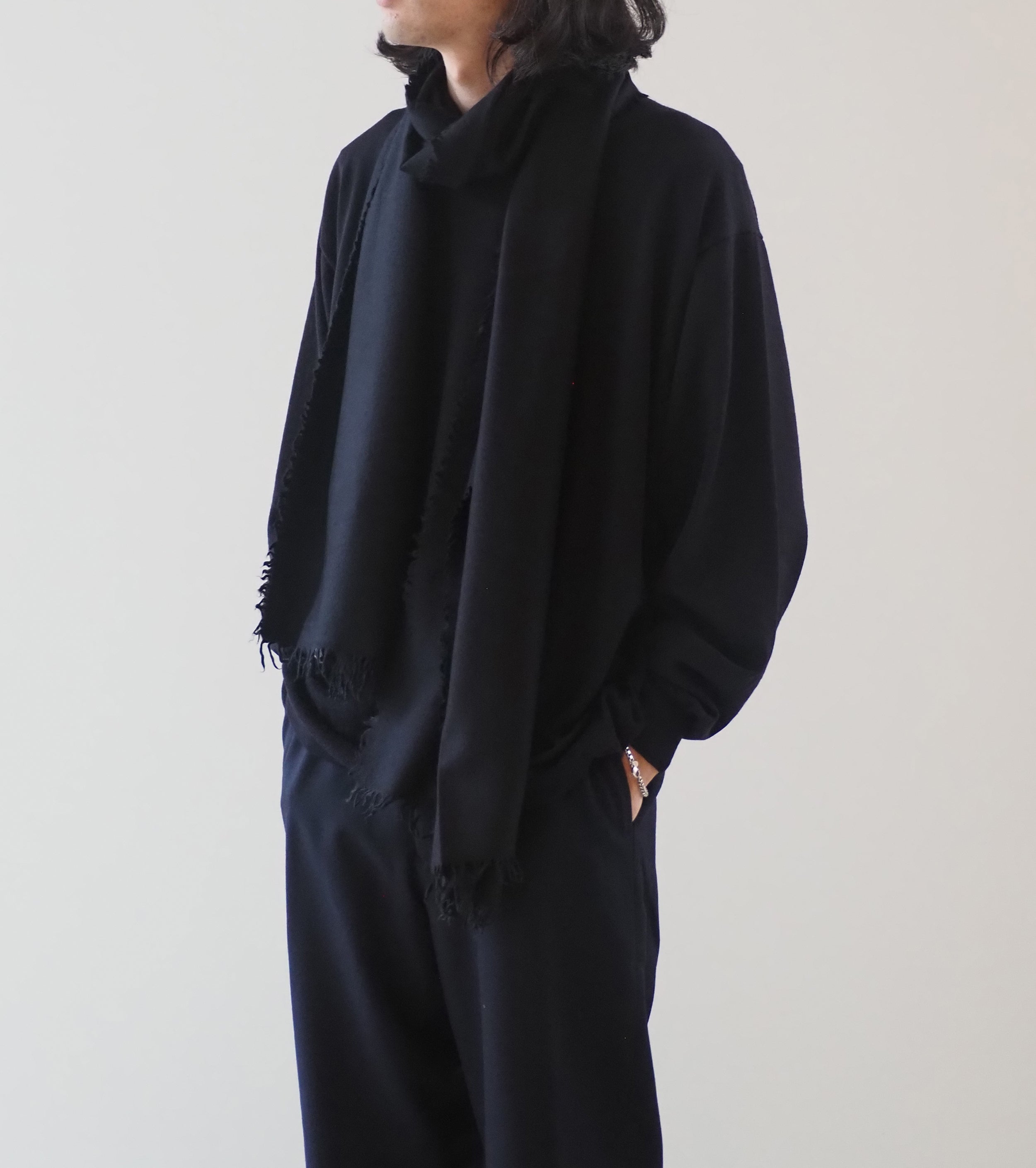 COMOLI カシミヤ シルク 製品染 ストール, Black – Navyblue