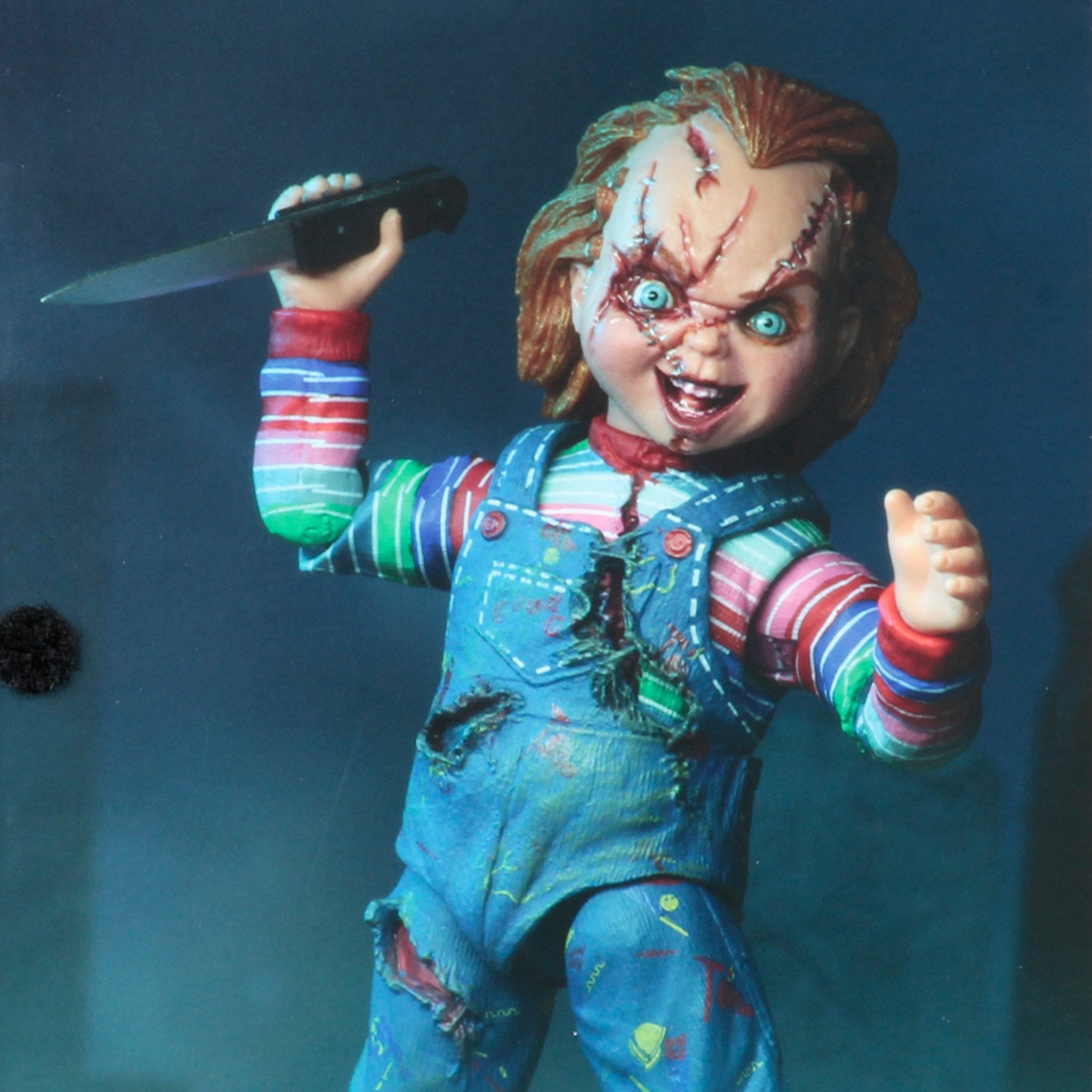 NECA Bride of Chucky Ultimate Battle Damaged Chucky – Nerdzoic Toy