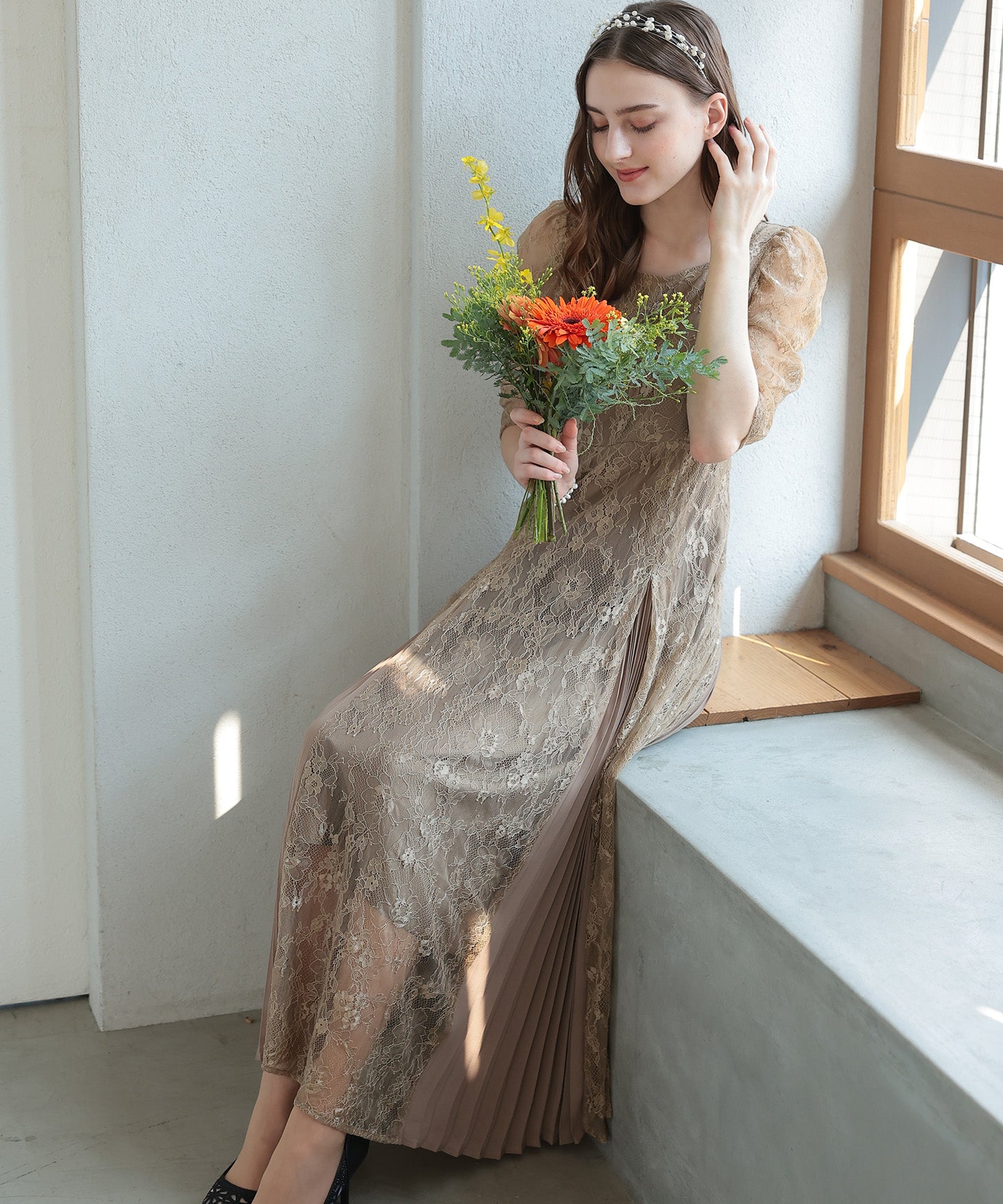 ◇オンライン限定◇プリーツ切替えレースドレス