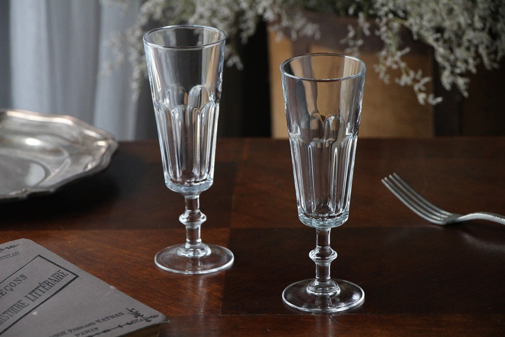 2個あり！エレガントな印象のフルートタイプのシャンパングラス（高さ