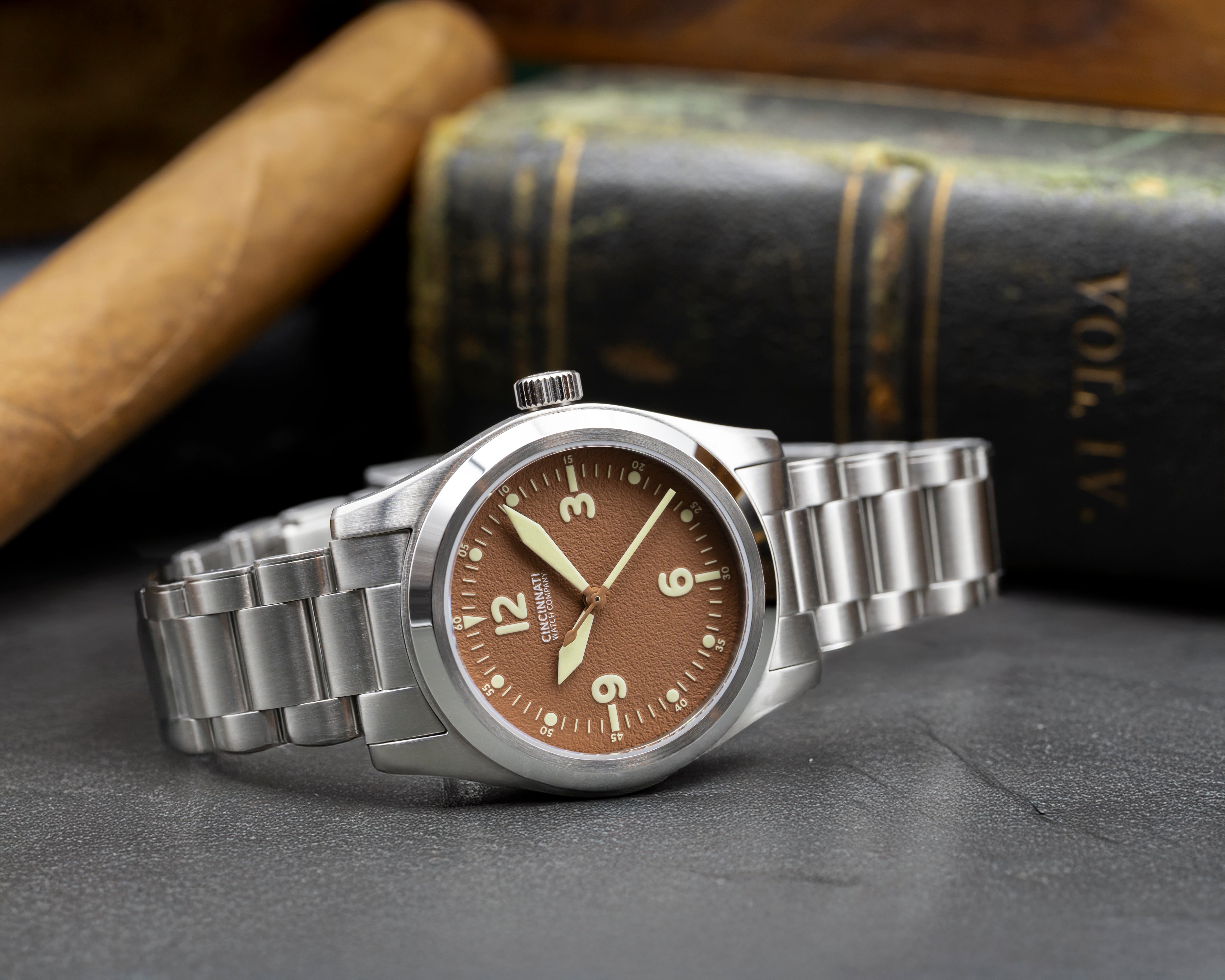 P-40 A-11 Warbird Mocha Mousse American Pilot Watch – Cincinnati