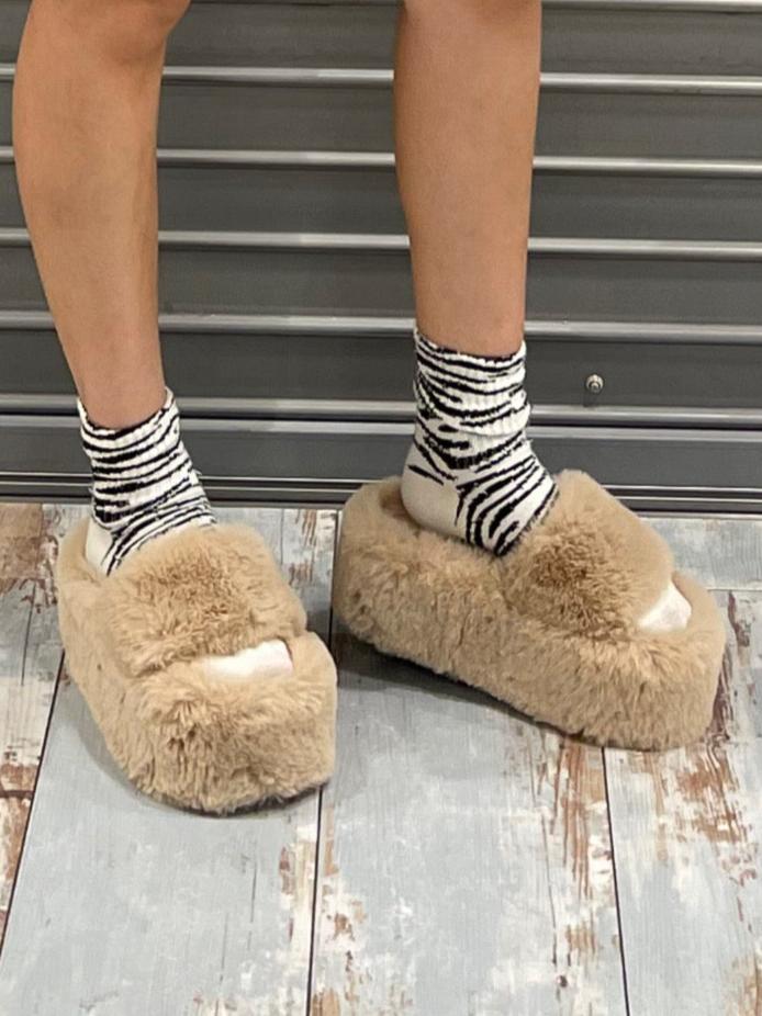 厚底ファーサンダル DPB73112 – CRAMMY