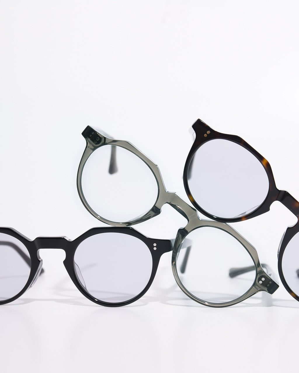 NEW. Few by フューバイニュー クラウンパント型 サングラス カラー