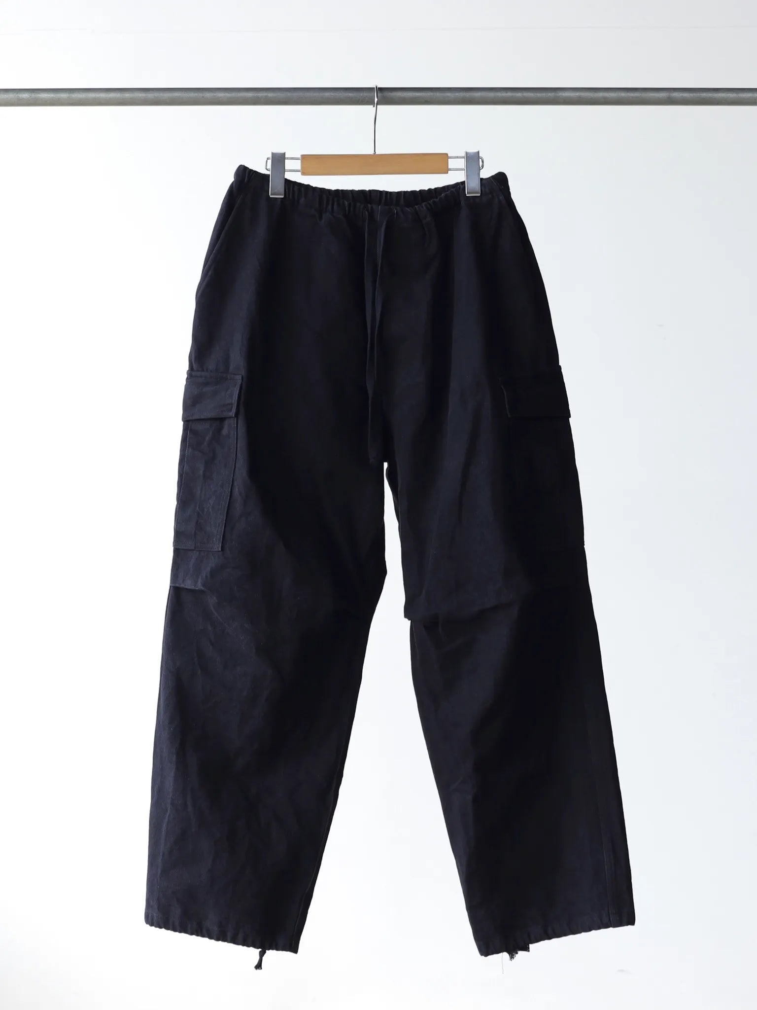 COMOLI ブラックドリル 6Pパンツ BLACK | CASANOVA&CO (カサノヴァ