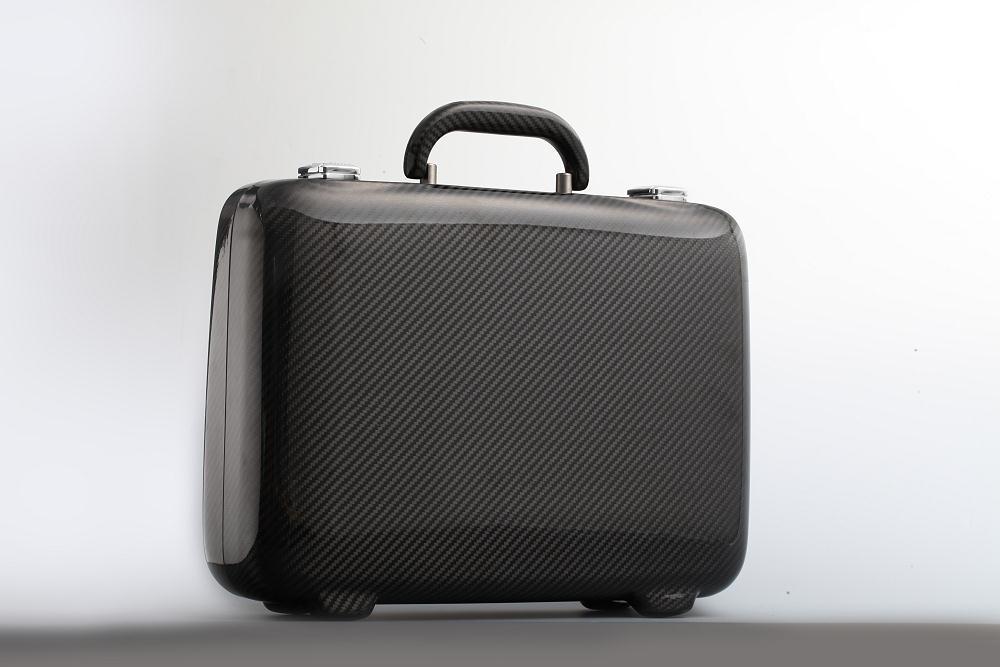 カーボンファイバーアタッシュケース｜カー用品ショップ「カウくる」