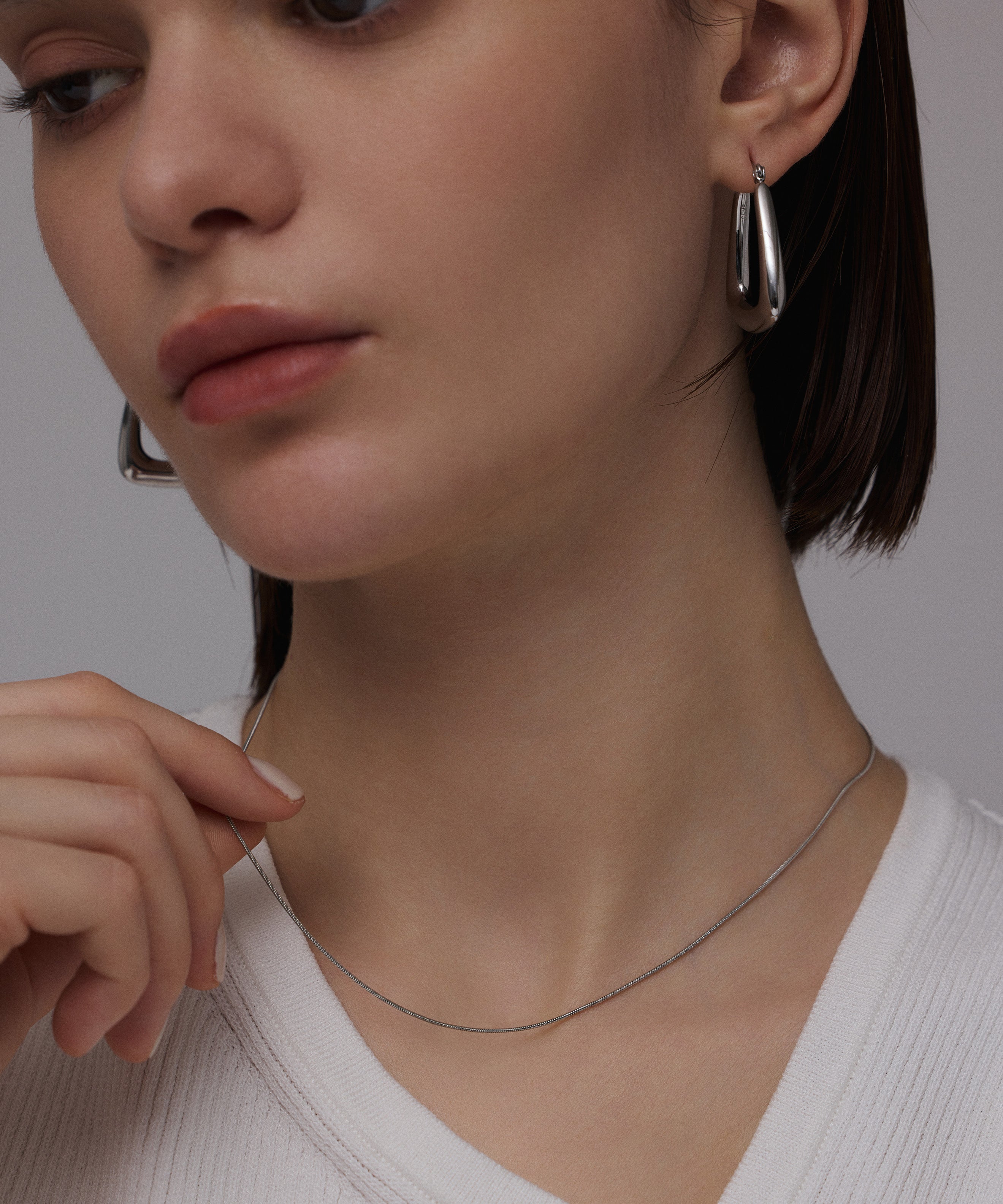 シルバー]0.8mmスネークチェーンネックレス/39cm