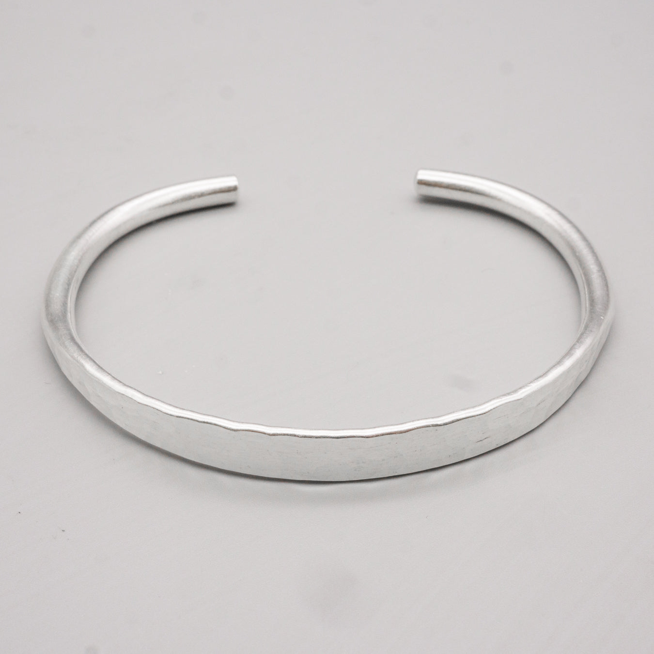 カレンシルバーバングル（KSB18シリーズ） – the ETHNORTH GALLERY