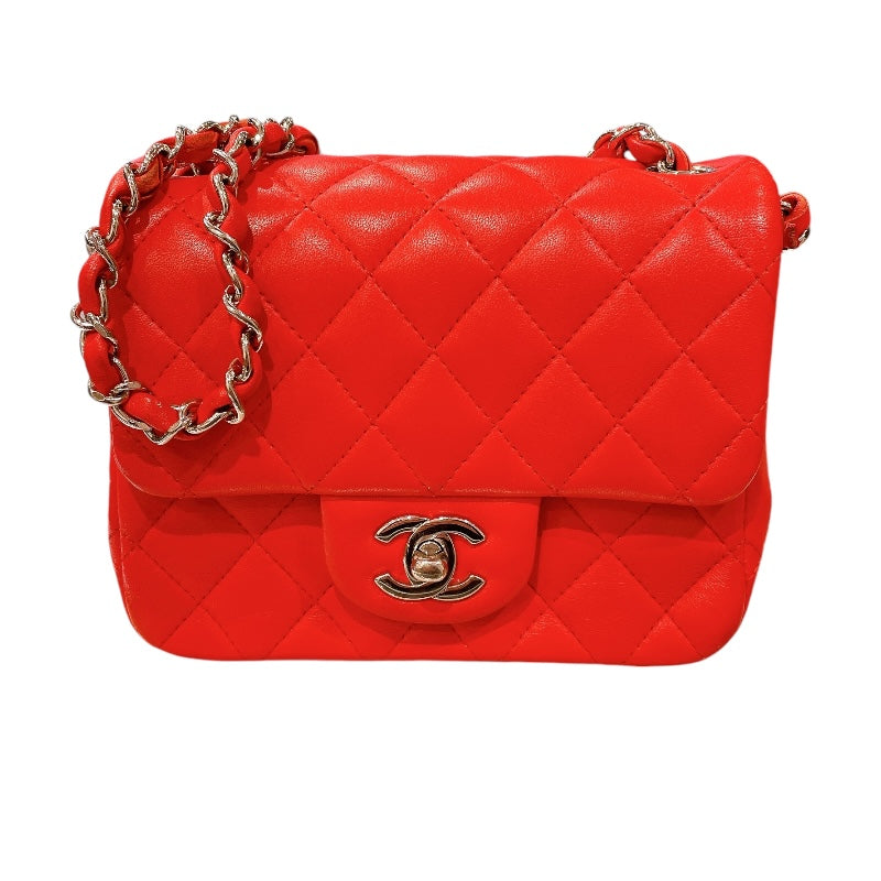 シャネル CHANEL ミニマトラッセ17 レッド シルバー金具 ラム