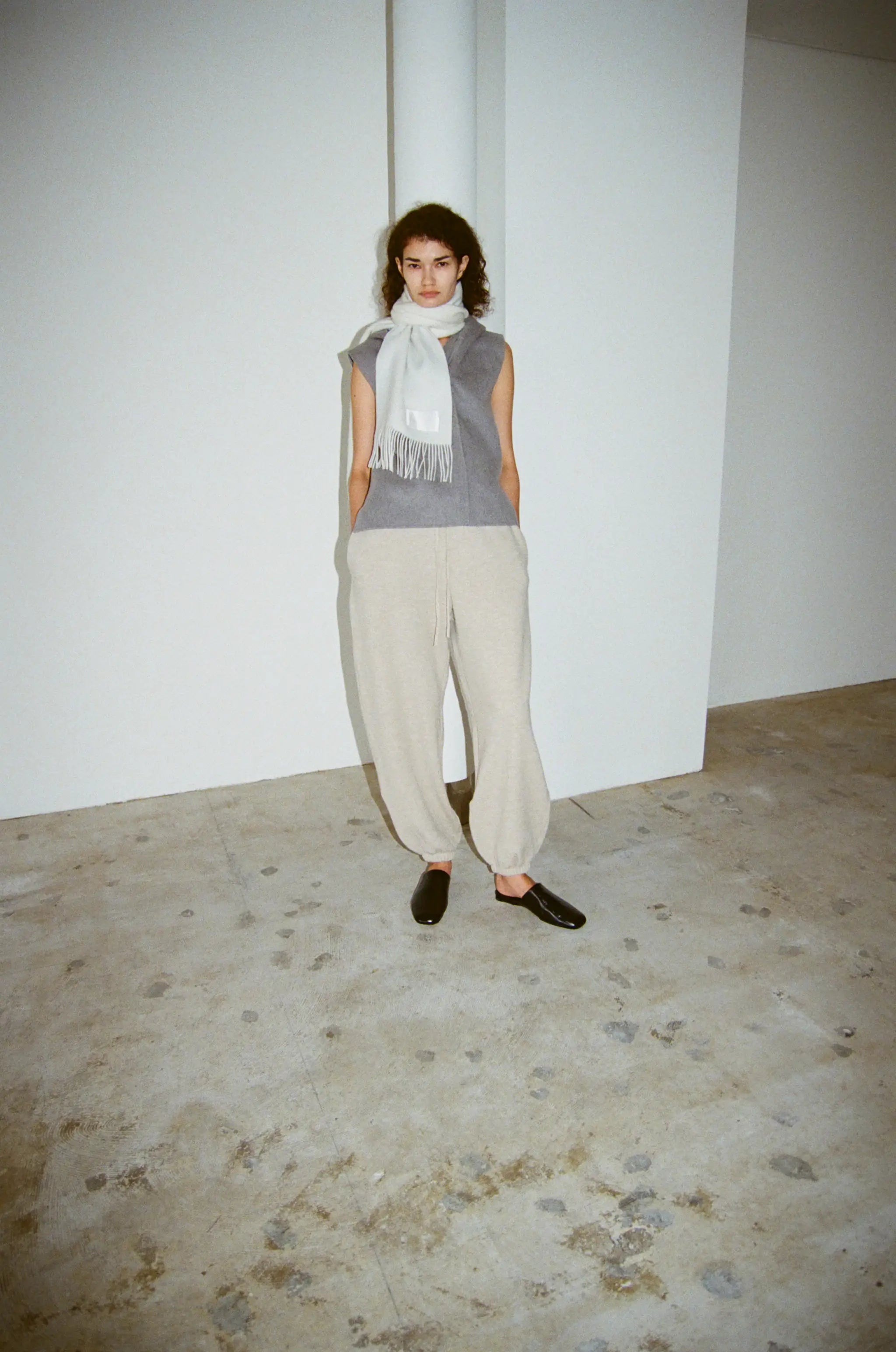 カシミヤマフラー商品一覧 | EDWARD BROWN (エドワードブラウン)公式