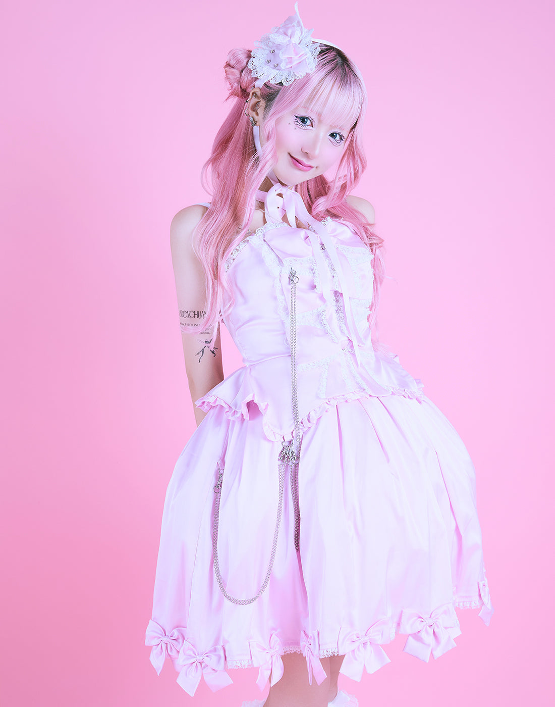 Front ribbon chain one piece – AVENCHUMU （アバンチュウム）