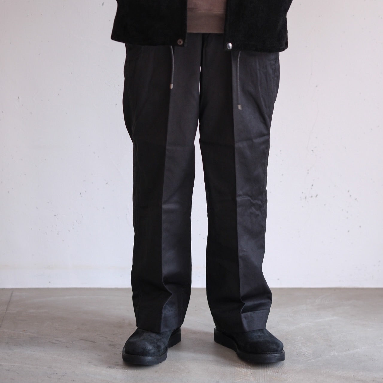 PHIGVEL（フィグベル）｜OFFICER TROUSERS WIDE- INK BLACK – anemoscope