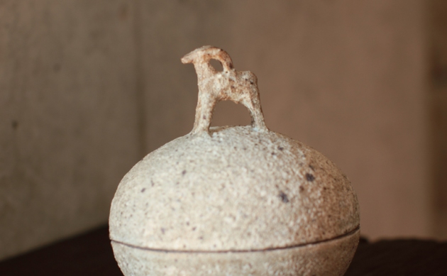 山羊の蓋物 村上躍作品 – 芦屋の陶芸ギャラリー｜Abundante