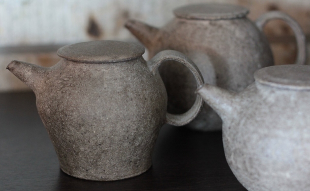 砂化粧ポット 村上躍作品 – 芦屋の陶芸ギャラリー｜Abundante