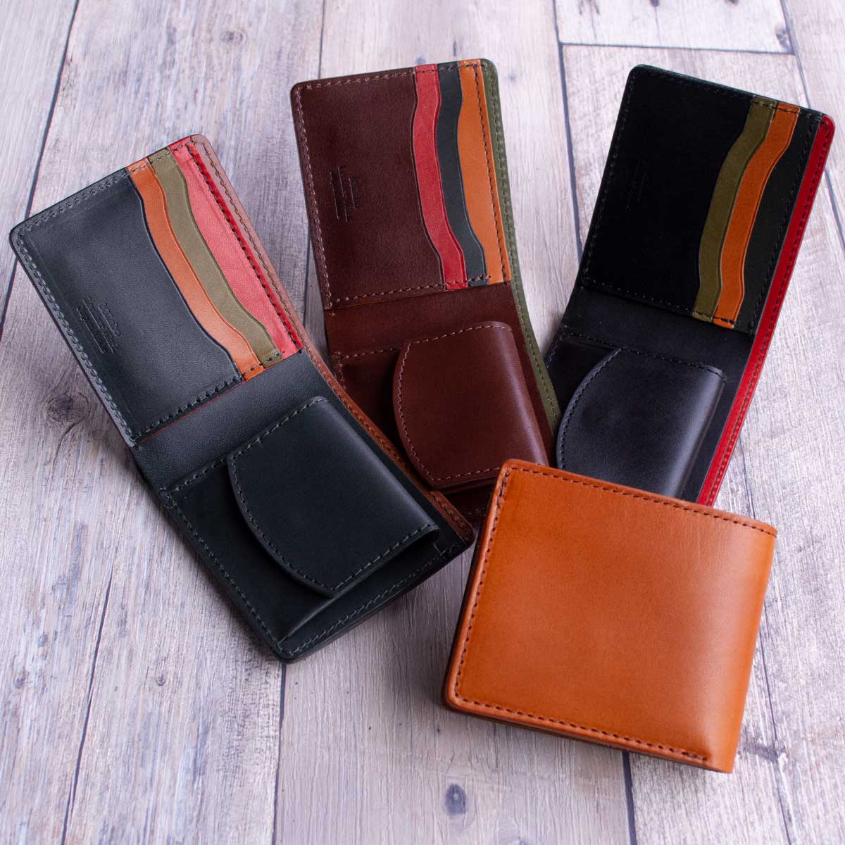 本革製 カジュアル二つ折り財布「OVER ショート」（国産栃木レザー