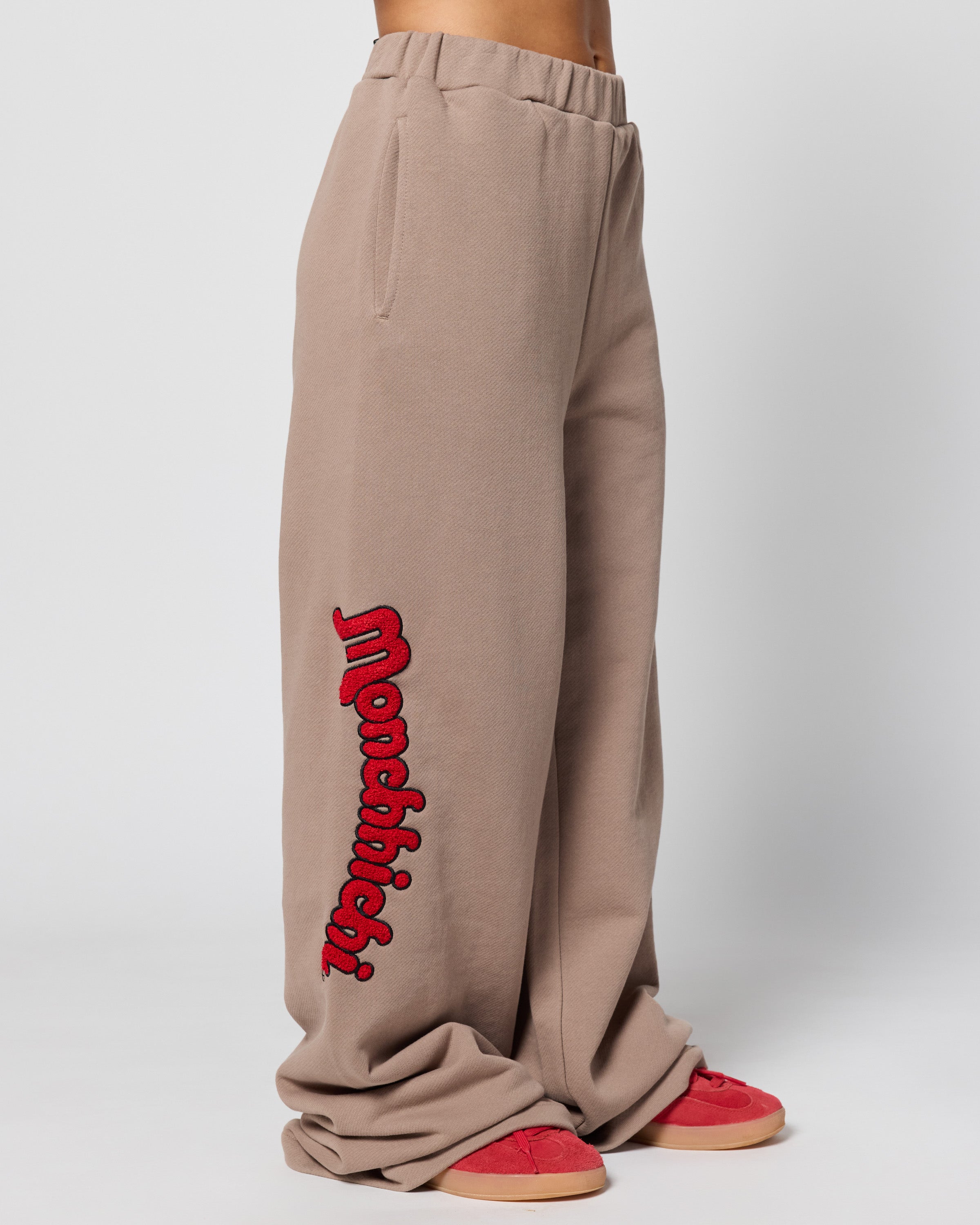 Monchhichi™ Vintage Wash Sweatpants, Brown – Samii Ryan