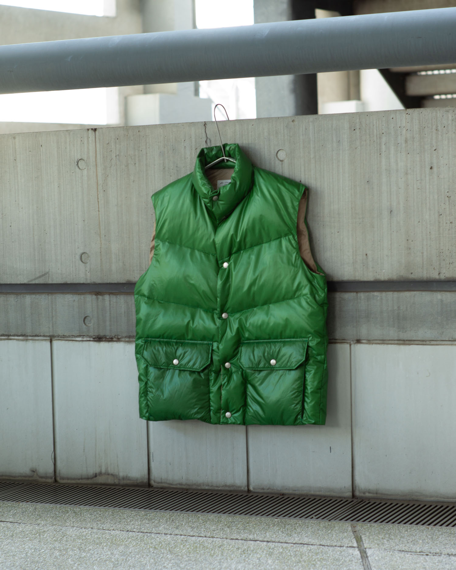 BLACKBIRD – down vest – | WHITE ALBUM.