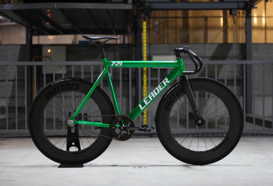 LEADER BIKESの人気カラーが惜しまれつつも生産終了 | ブロー