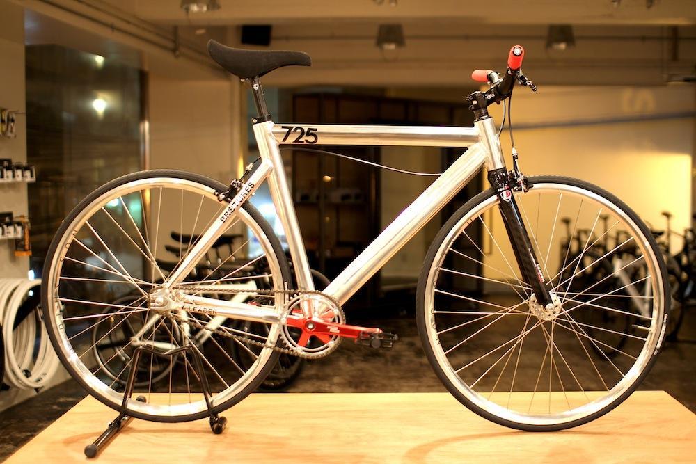 KUROFIN's LEADER BIKE 725 BROTURES POLISH | ブローチャーズ