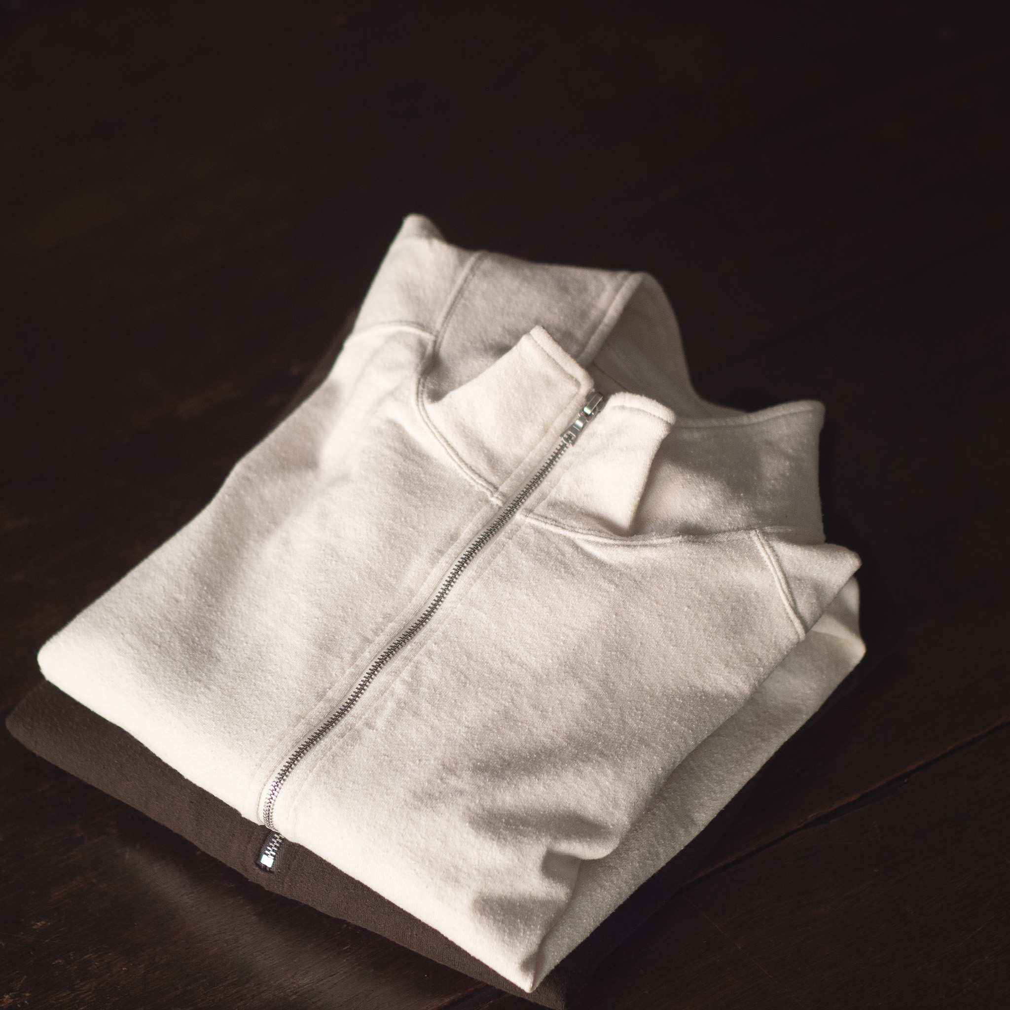 どこか優しいハーフジップ | Belluria