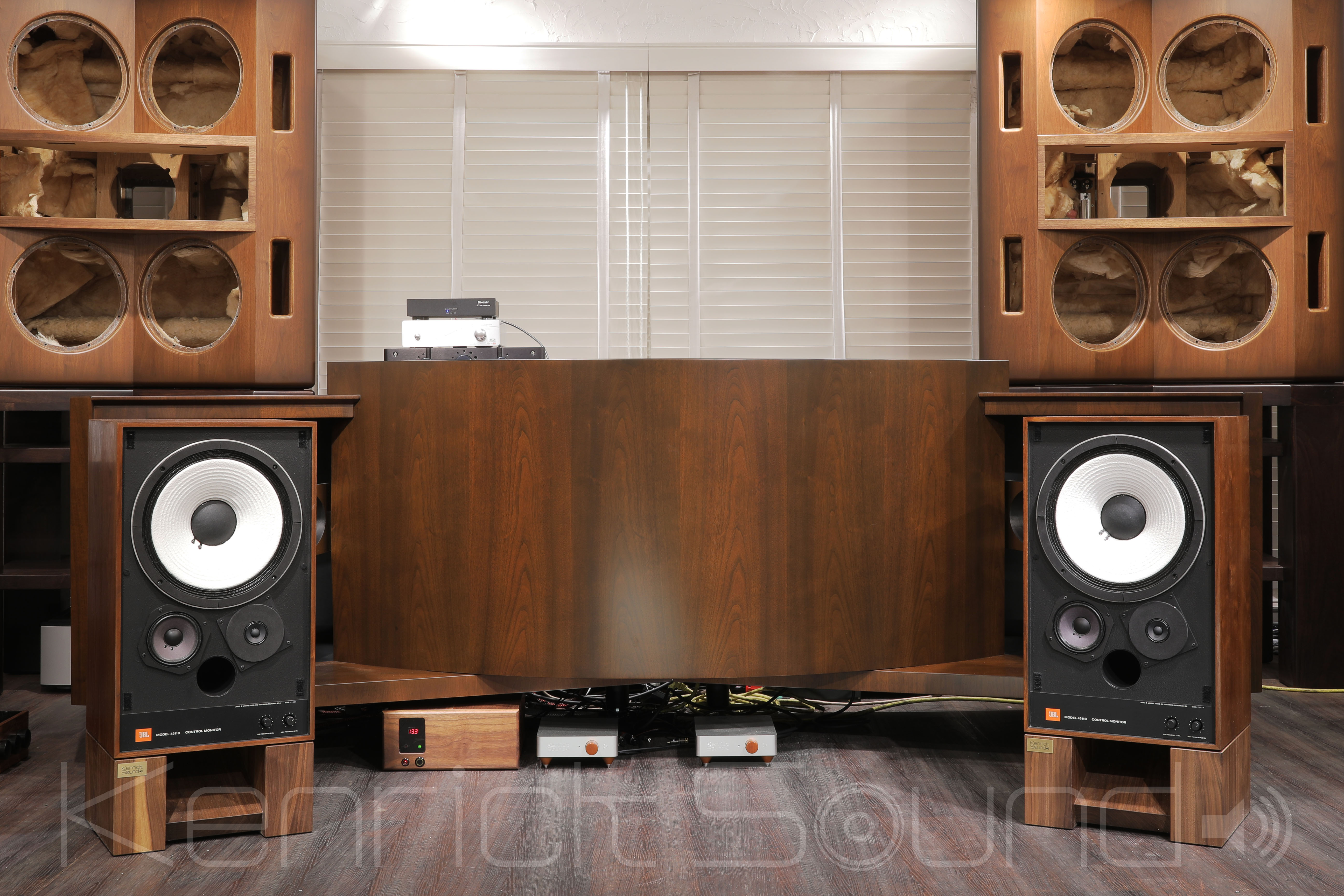 F31レパード スピーカーボード シェルフ JBL ハイマウントストップランプ