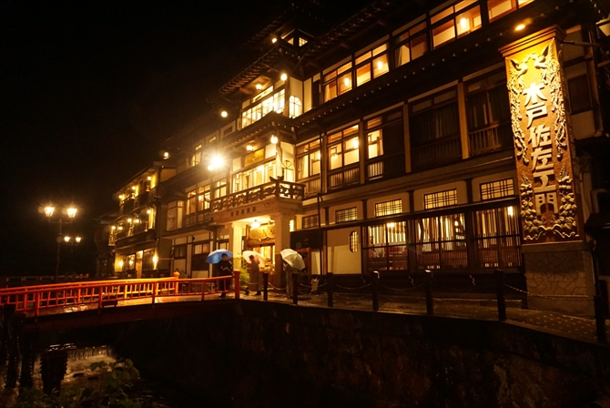 レトロな街並みとガス灯で癒される温泉」はいかがですか？ – 金城温泉