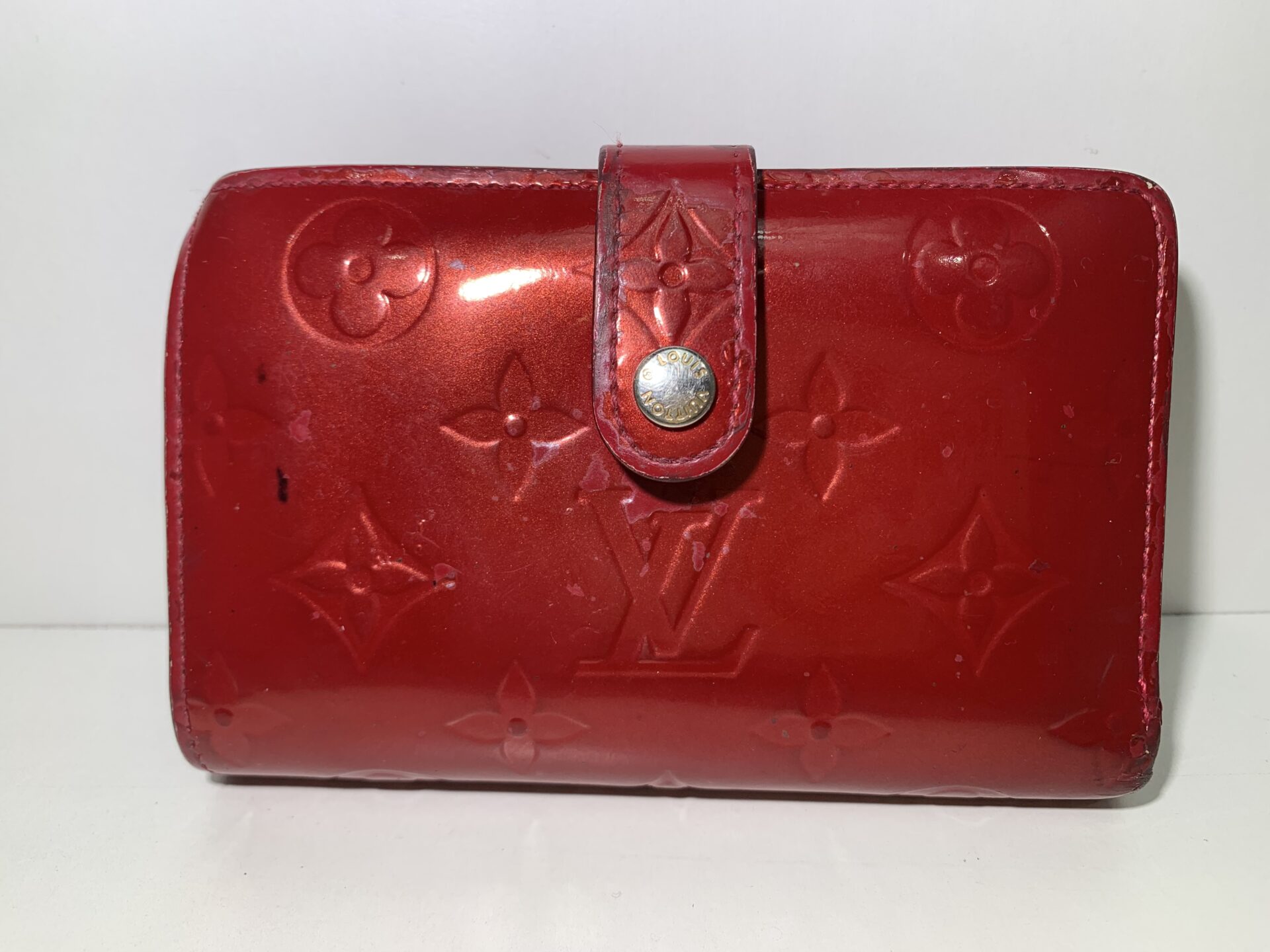 ヴィトン財布エナメル赤 変色剥がれを修復 パール加工もお任せ