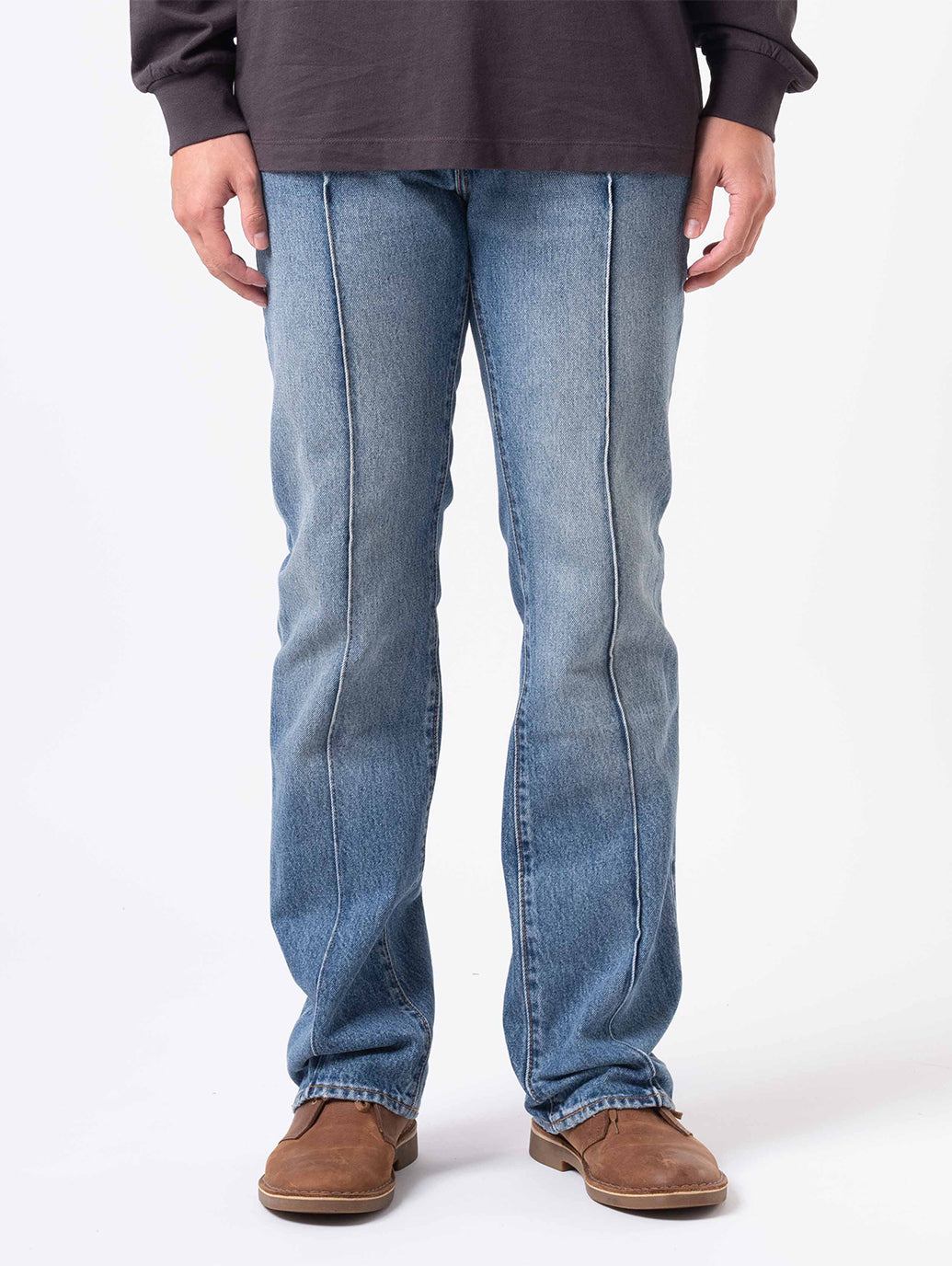 517™ ブーツカット ジーンズ ライトインディゴ – リーバイス®公式