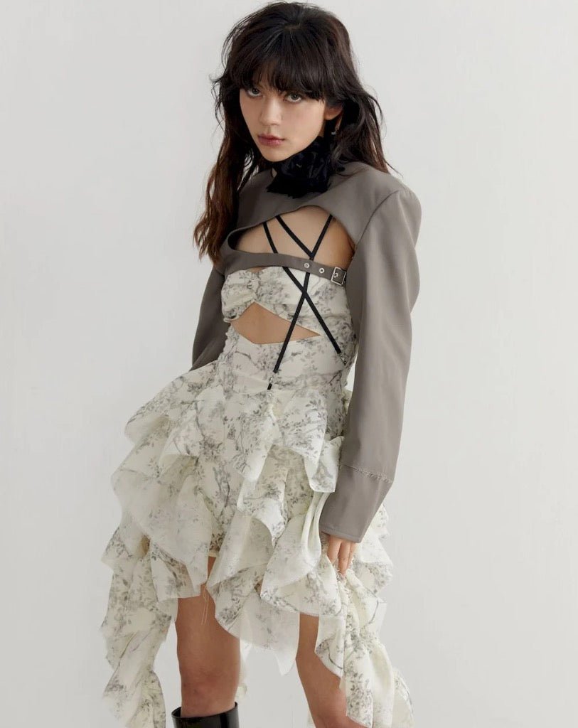 木霊のアシンメトリーフリル ベアトップワンピース – 個性的な