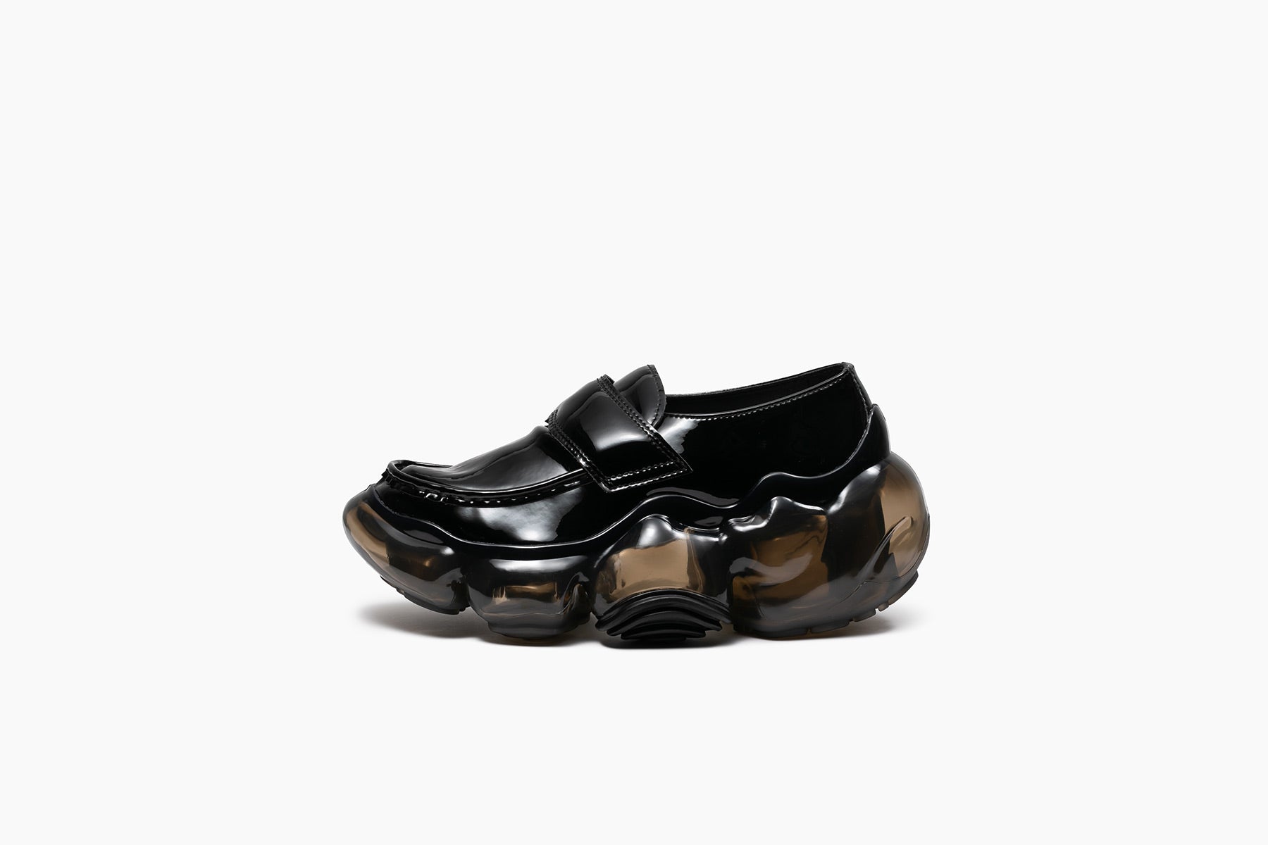 MOOPIE LOAFER - ENAMEL BLACK / BLACK (ムーピーローファー