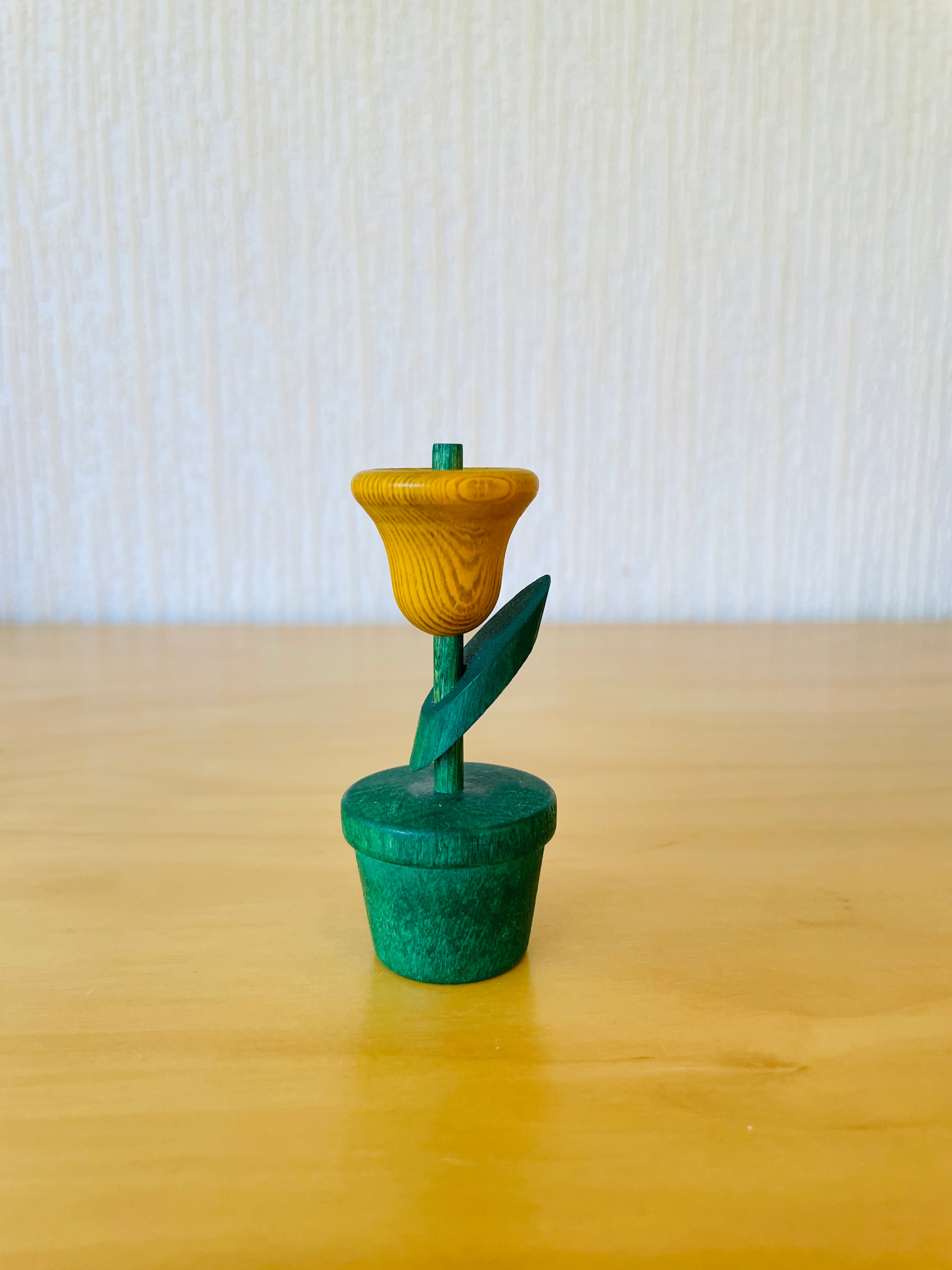 Aarikka/アーリッカ/チューリップのオブジェ/木製/イエロー – Wasurenagusa