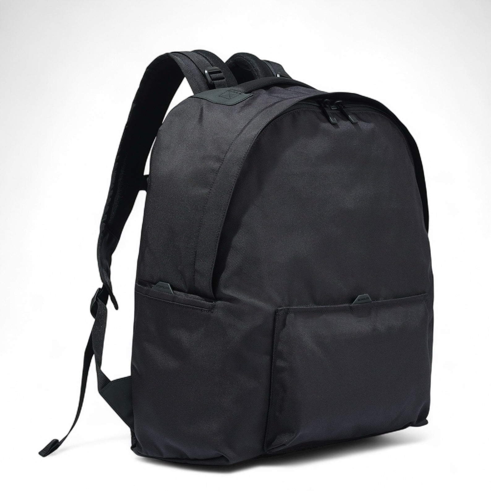 どんなスタイルとも合うバックパック / MONOLITH BACKPACK PRO SOLID M