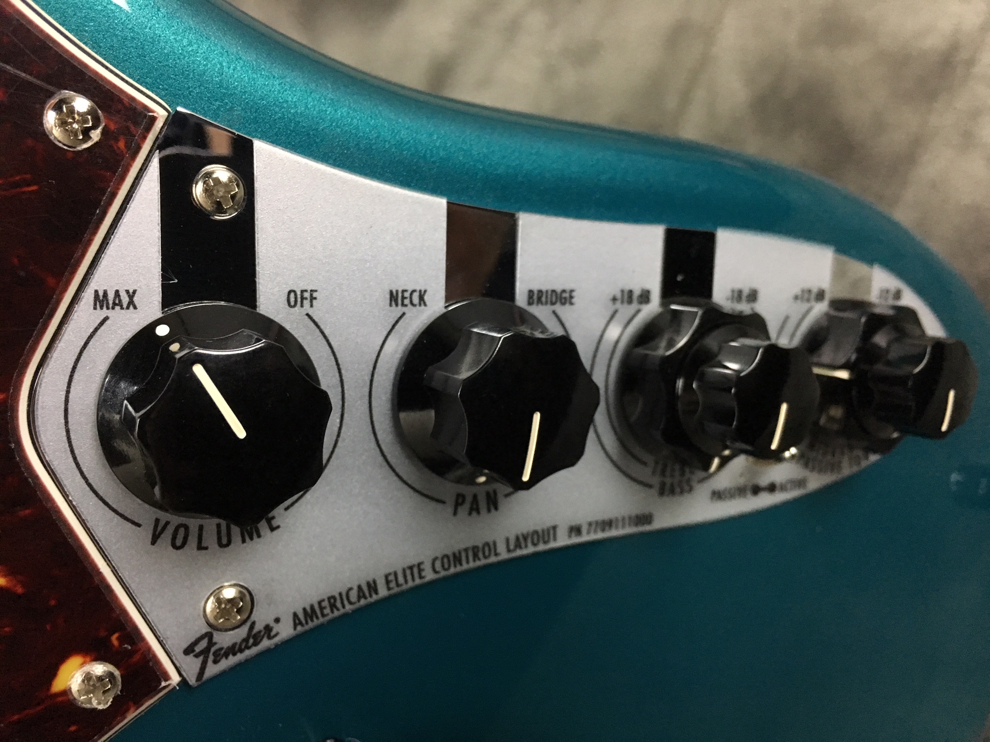 やっぱりFender！！あなたがAmerican Elite Jazz Bassを選ぶ3つの