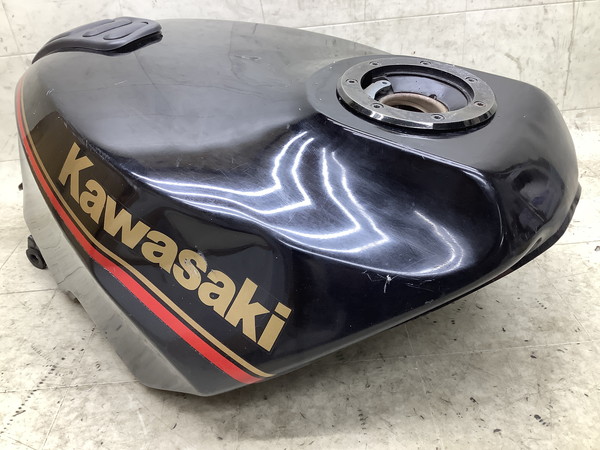 中古バイクパーツ販売専門店アイラブモーターGPZ400R ガソリンタンク