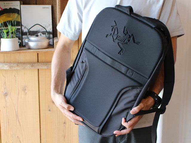 ARC'TERYXのBLADEシリーズがスッキリしたデザインにリニューアル