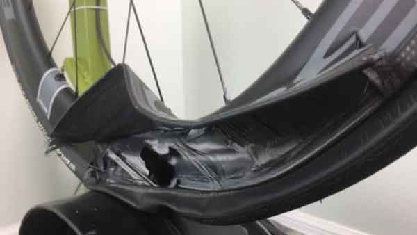 長期レビュー】中華カーボンホイールが素晴らしい。数年使い続けた