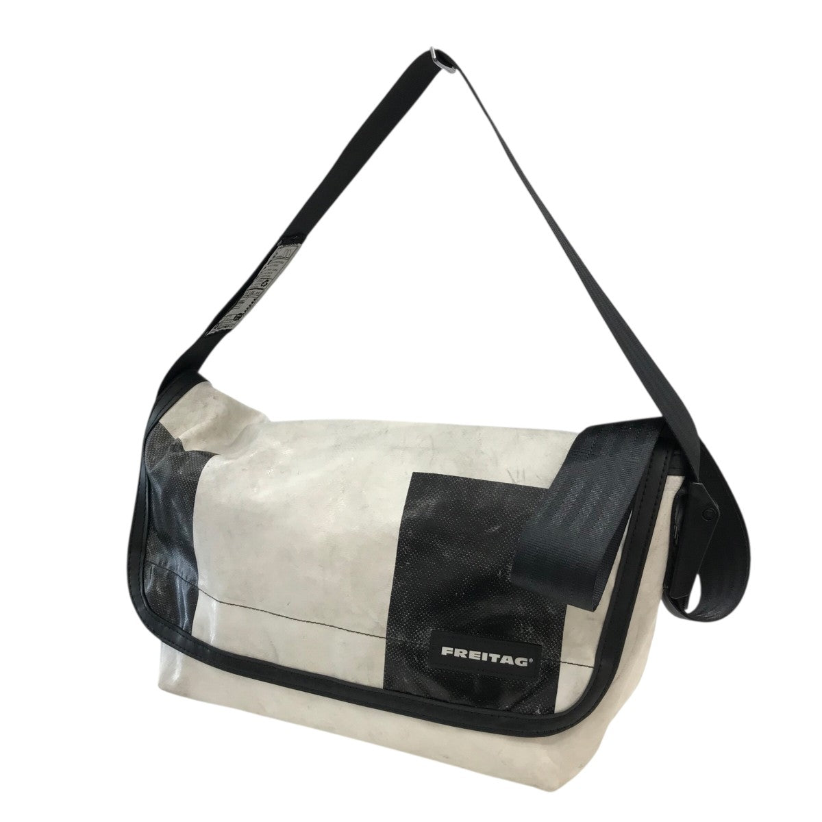 FREITAG(フライターグ) 汚れ加工メッセンジャーバッグ ホワイト