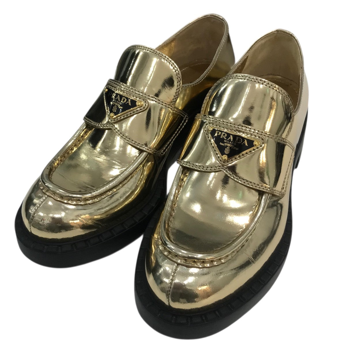 PRADA(プラダ) チョコレートブラッシュドレザーローファー ゴールド