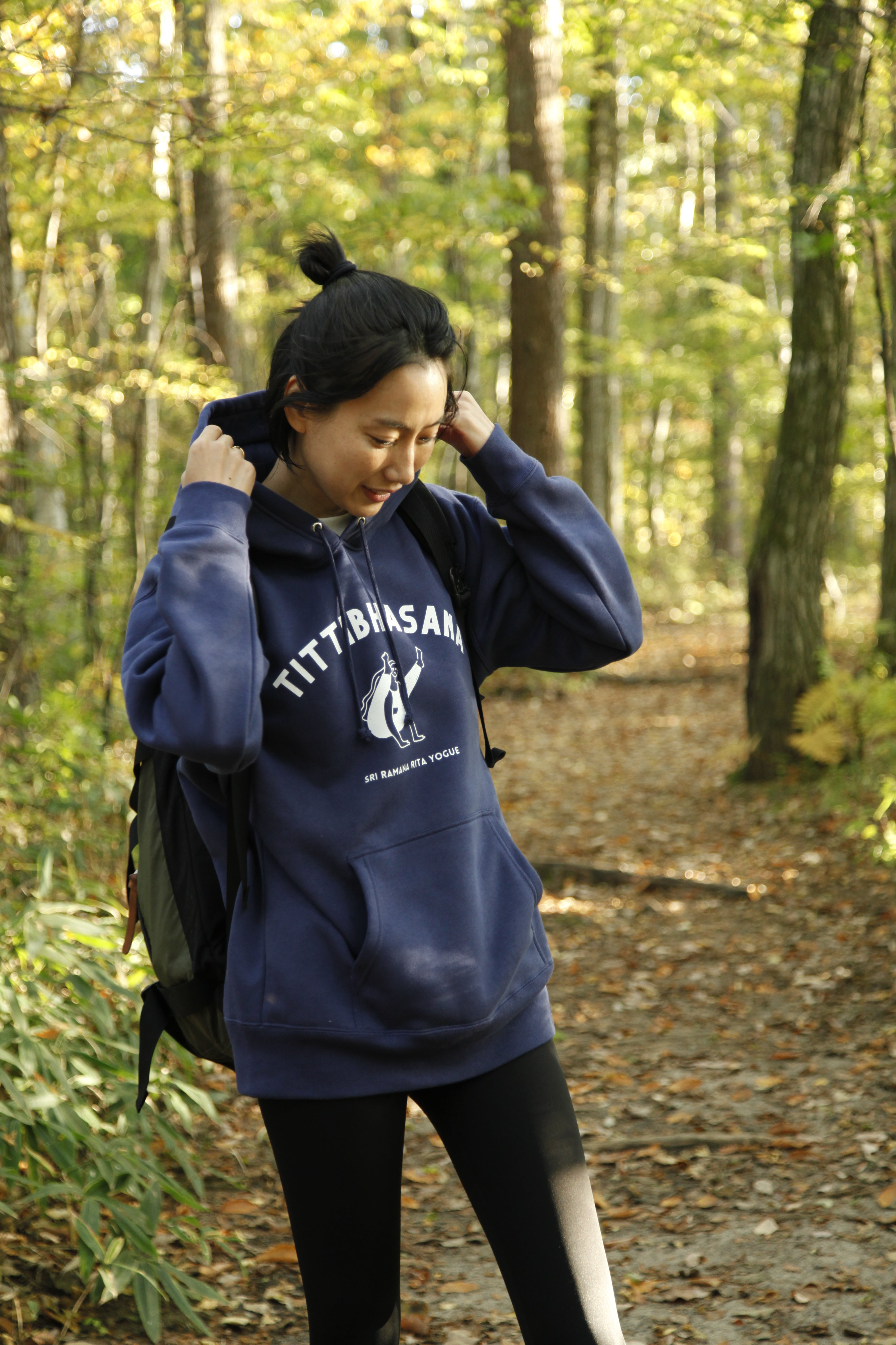 SRI.RAMANA.RITA.YOGUE／TITTIBHASANA 蛍のポーズ パーカー（ネイビー