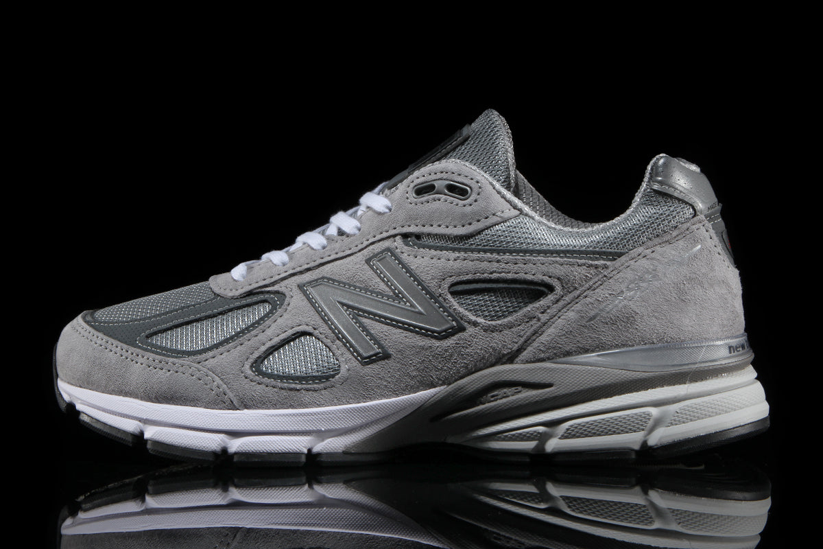990v4 – Premier