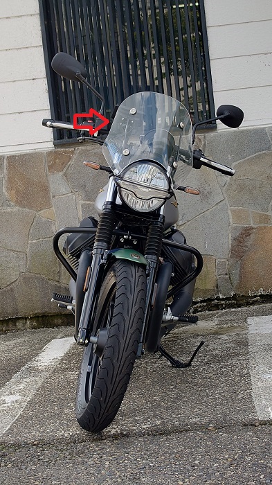 MOTO GUZZI V7純正ウインドシールド美品 付属品完備