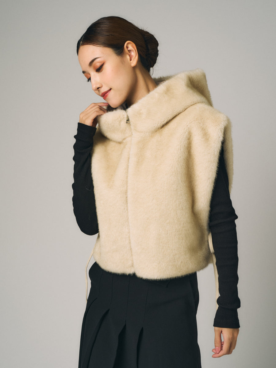フェイクミンク ベスト｜ベージュ、ブラック（2カラー） – VOLATA
