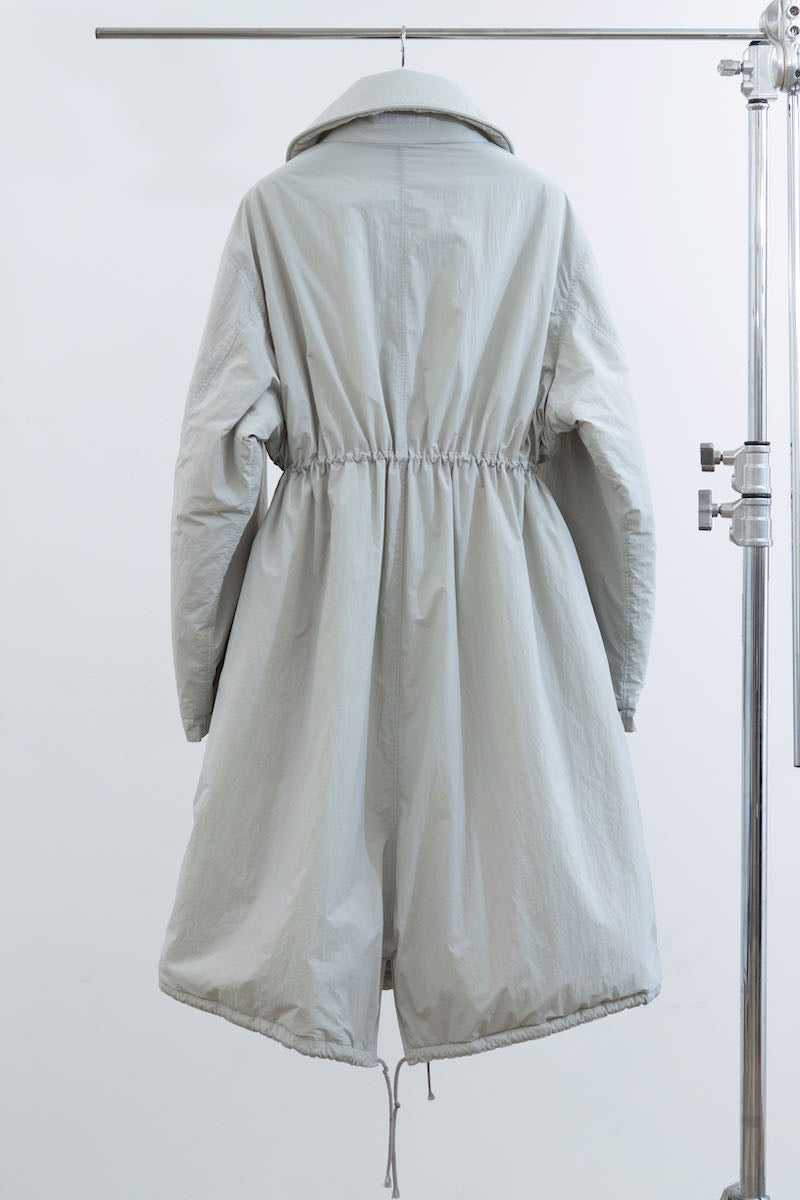 SOSHIOTSUKI(ソウシオオツキ)のUGLY COLLAR SHELL COAT LIGHT GRAYの