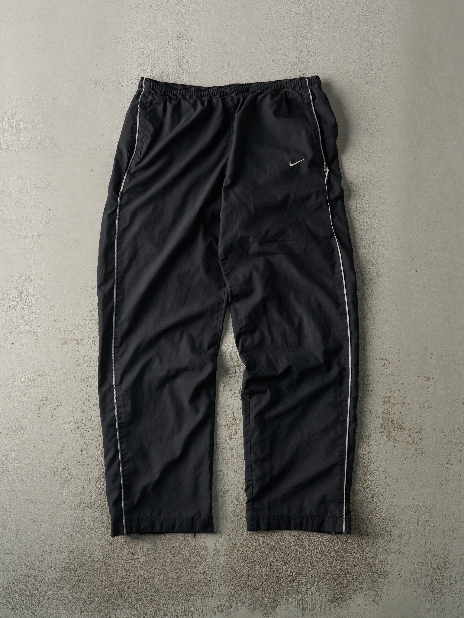 Vintage Y2K Black & Grey Nike Track Pants (33x30) – Rebalance Vintage