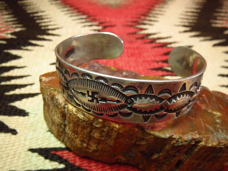 INDIAN JEWELRY LEATHER ARTS&CRAFTS Tah'bah TRADERS / Antique 卍