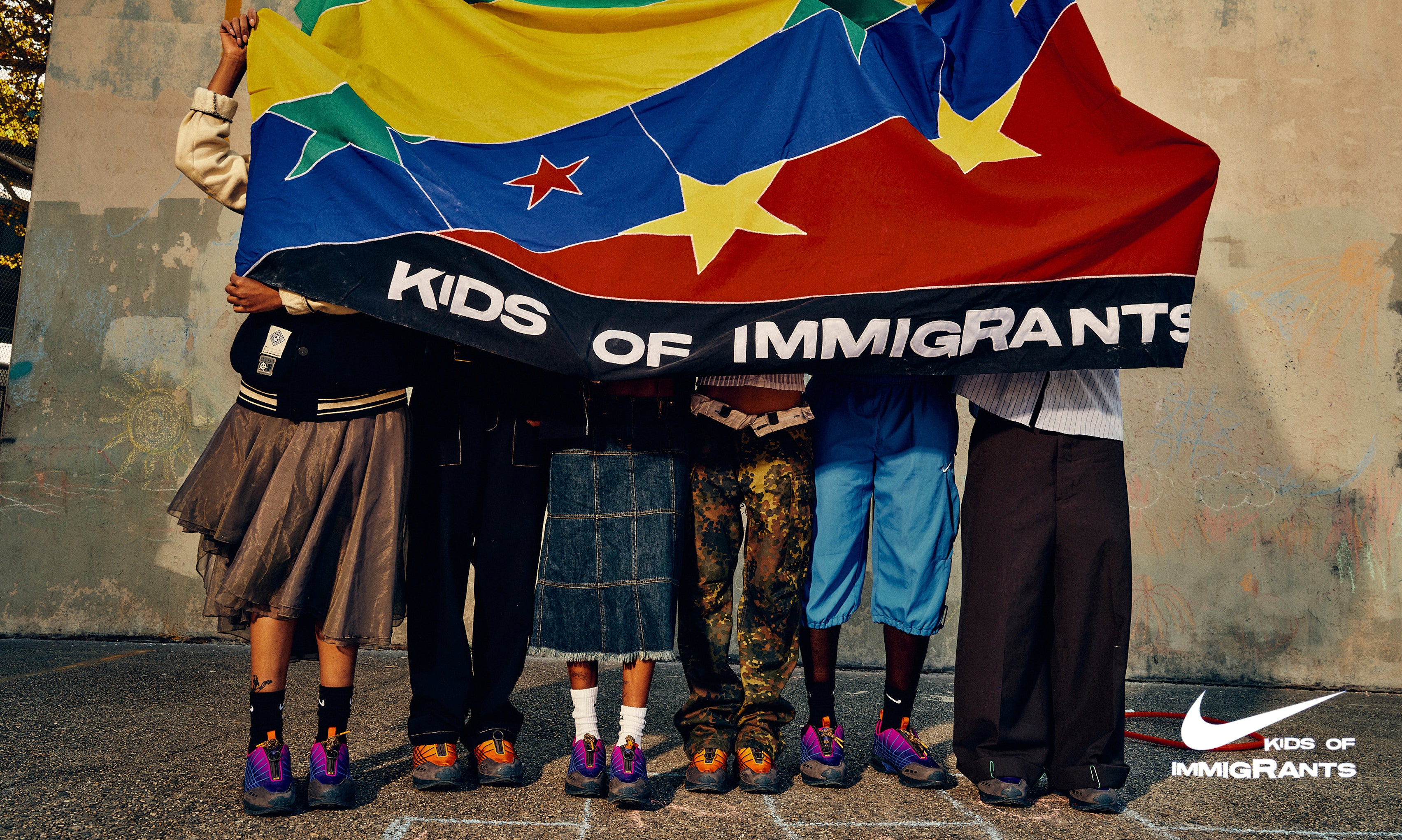 Features | NIKE AIR MAX SNDR SP x KIDS OF IMMIGRANTS｜【公式通販