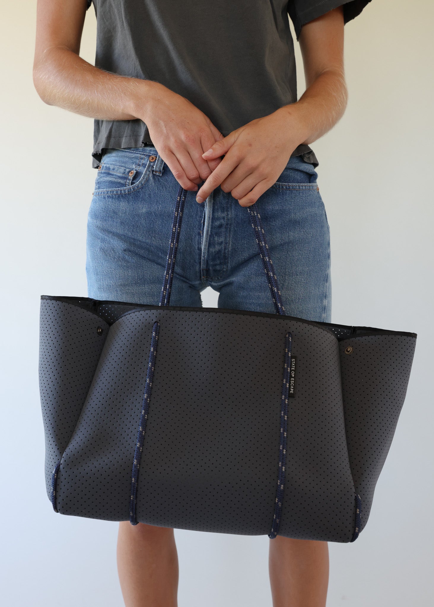 STATE OF ESCAPE – ESCAPE™ TOTE