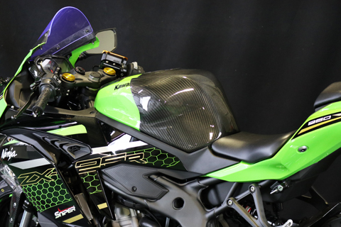 Ninja ZX-25R (2020-) タンクパッド タイプR --