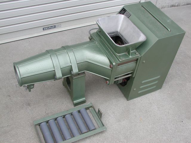 B-389《小型常圧土練機》