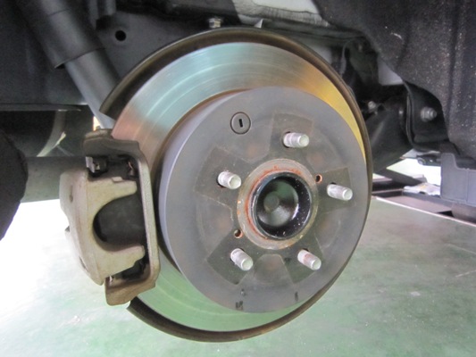 エスティマGSR50のブレーキキャリパー＆ローターの装着偏